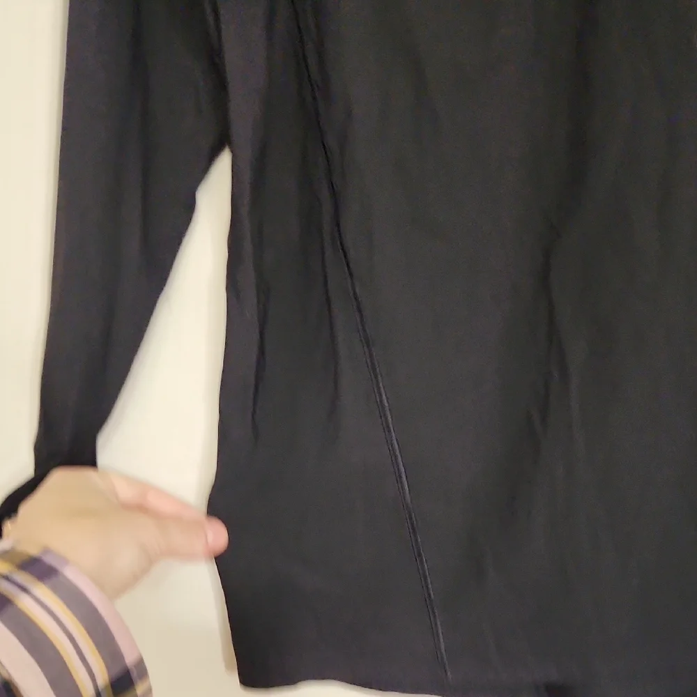 Athleta Black Long Sleeve Top - Picture 4 of 6